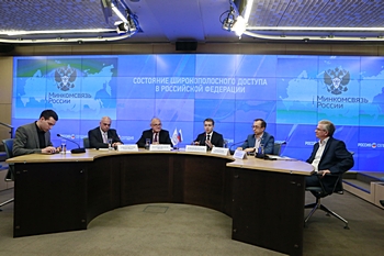 Roman Mironov (Russia Today), Carlo Rossotto, Mikhal Rutkovski, Nikolay Nikiforov, Yuri Hohlov and Sergey Shaposhnik