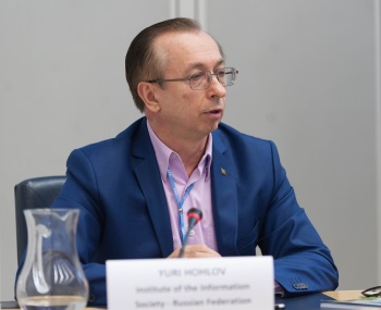 Yuri Hohlov making a presentation at WSIS Action Line C7 e-Government Facilitation Meeting. Geneva, ITU, 5 May 2016